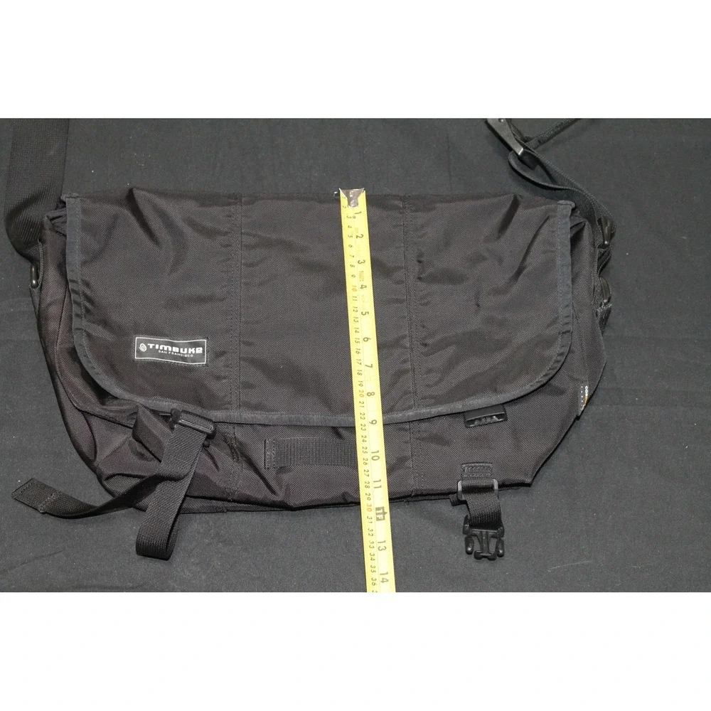 Timbuk2 San Francisco Medium Messenger Bag Black Crossbody Shoulder Bag